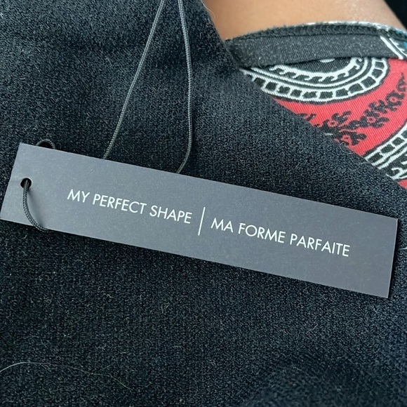 Ms. Diva Plus Color Block Sweater - Picture 4 of 5